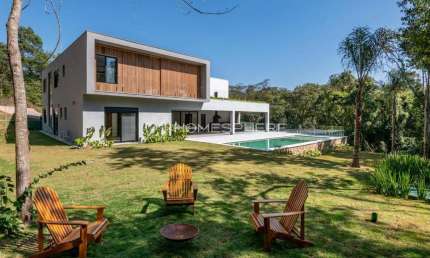 Itu Vila Real Casa de Condomínio à venda em Fazenda Vila Real de Itu com 643 m², 5 quartos sendo 5 suítes, piscina e 4 vagas. Publicada Archdaily prestigiado site de arquitetura