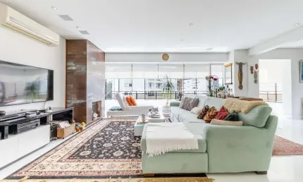 Condomínio Kristal Park Rua Inajaroba, 17. Apartamento à venda Vila Nova Conceição com 3 suítes, 209 m², varanda e lazer. A 800m do Parque Ibirapuera no Edificio Kristal Park Vila Nova Conceição - SP