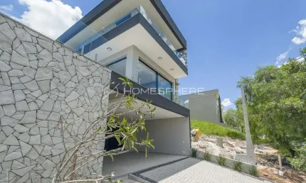 Casa no Condomínio Reserva da Mata em Vinhedo/SP com 260 m², 3 suítes - Piscina e área gourmet integrada. Vista espetacular!