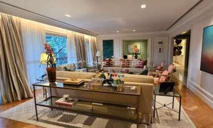 Apartamento com 360 m²,assinado por Sig Bergamim. Com 4 quartos sendo 4 suítes à venda no bairro Jardim Guedala.