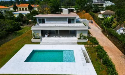 Casa de condomínio com 746 m², 6 quartos sendo 6 suítes à venda no bairro Fazenda Vila Real de Itu.