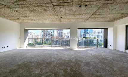 Praça Faria Lima, na Rua Chipre, 51 - Vila Olímpia - São Paulo. Apartamento à venda 226m², 3 suítes, varanda gourmet, 3 vagas e lazer no Condomínio Praça Faria Lima - AW Realty - Premiado