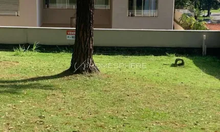 Terreno em condomínio com 563 m²,  à venda no bairro aldeia da serra.
