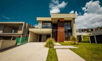 Casa de condomínio com 440 m², 4 quartos sendo 4 suítes à venda no bairro Alphaville.