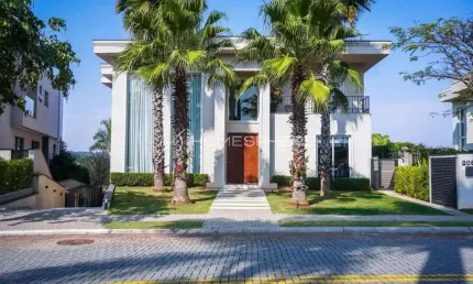 Casa de condomínio com 800 m², 4 quartos sendo 4 suítes à venda no bairro Tambore.