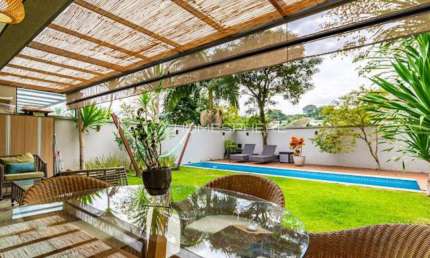 Casa de condomínio com 424 m², 4 quartos sendo 4 suítes à venda no bairro Jardim Cordeiro.