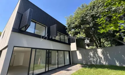 Casa de Condomínio à venda na Rua Duarte Leite com 281.62 m², 4 quartos sendo 3 suítes à venda no bairro Granja Julieta.