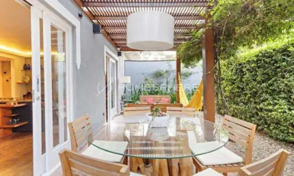 Casas de Condomínio à venda na Rua Jacunda, 498 Condomínio Village Paineiras. Casa de condomínio à venda, 249m², 3 suítes, terraço, quintal e 3 vagas no Village Paineiras