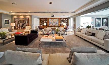 Luxo e Sofisticação no Condomínio Artur Ramos – Apartamento à venda mobiliado e decorado, Projeto Roberto Migotto, 818 m², 5 Suítes, 11 Vagas.