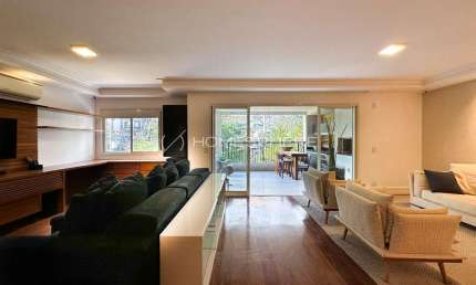 Apartamento com 165.0 m², à venda no bairro Moema Índios.