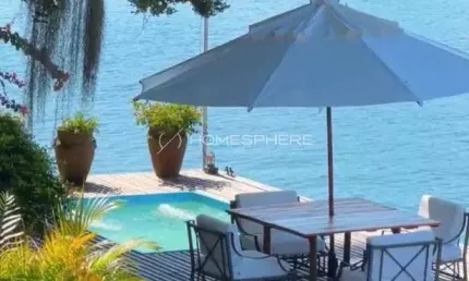 Casa na Ilha do Cavaco em Angra dos Reis com apto. de apoio no continente.