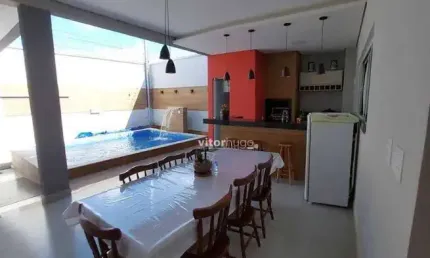 Casa com 3 quartos à venda no Jardim Europa, Uberlândia 