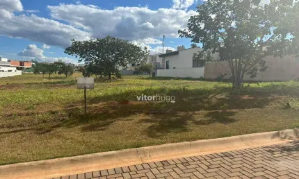 Terreno em condomínio fechado à venda no Jardim Botânico, Uberlândia 