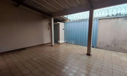 Casa com 3 quartos à venda no Tibery, Uberlândia 