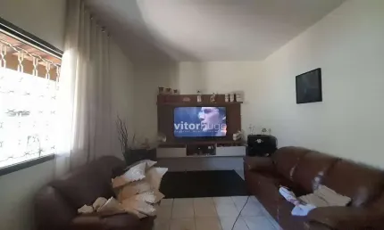 Casa com 3 quartos à venda no Santa Mônica, Uberlândia 