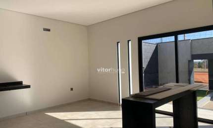 Casa com 3 quartos à venda no Loteamento Portal do Vale II, Uberlândia 