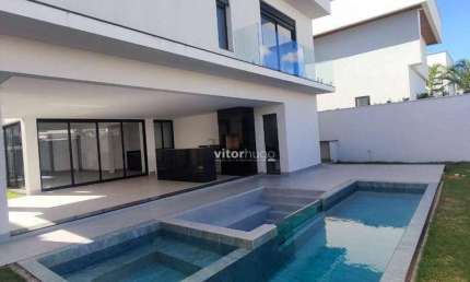 Casa em condomínio fechado com 3 quartos à venda no Jardim Versailles, Uberlândia 