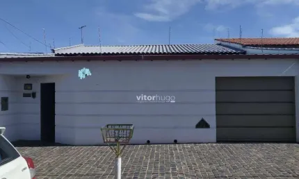Casa com 3 quartos à venda no Planalto, Uberlândia 