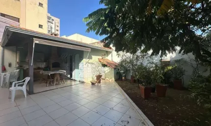 Casa com 3 quartos à venda no Santa Mônica, Uberlândia 