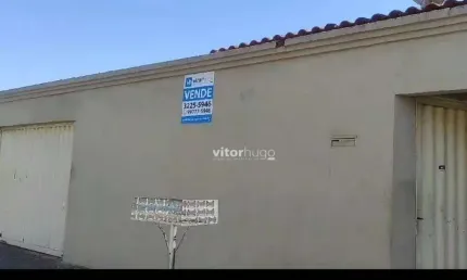 Casa com 3 quartos à venda no Planalto, Uberlândia 