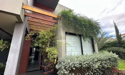 Casa com 3 quartos à venda no Novo Mundo, Uberlândia 