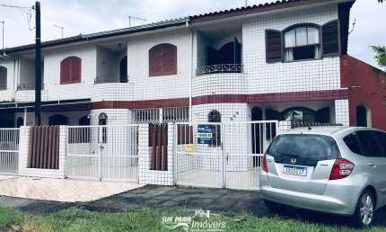 Casa com 3 quartos à venda no Bom Retiro, Matinhos 