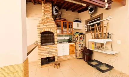 Casa para Venda em Jundiaí, Parque Residencial Jundiaí, 2 dormitórios, 2 suítes, 2 banheiros, 2 vagas
