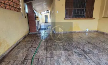 Casa com 2 dormitórios à venda, 95 m² por R$ 470.000,00 - Vila Assunção - Praia Grande/SP