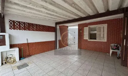 Casa com 2 dormitórios à venda por R$ 380.000 - Maracanã - Praia Grande/SP