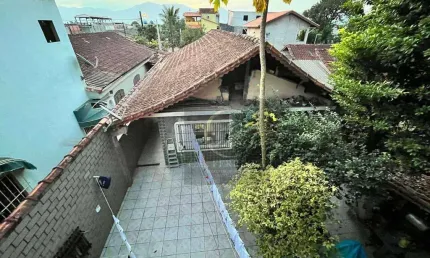 Casa com edícula sobrado  com 3 dormitórios à venda, 250 m² por R$ 650.000 - Vila Antártica - Praia Grande/SP