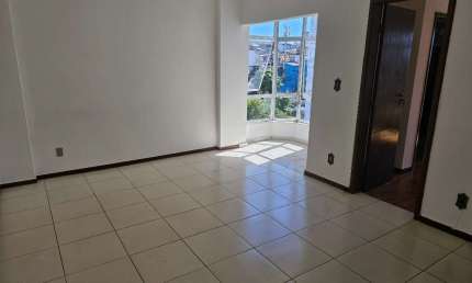 Ótimo apartamento à venda , 1 quarto, banheiro social, 1 vaga de garagem coberta e ampla, 4 andar, nascente, Federação, Salvador - Ba