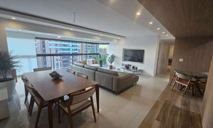 Apartamento para venda com 135m², três suítes mais gabinete, todo reformado, Alphaville I, Morada dos Príncipes, Salvador- Ba