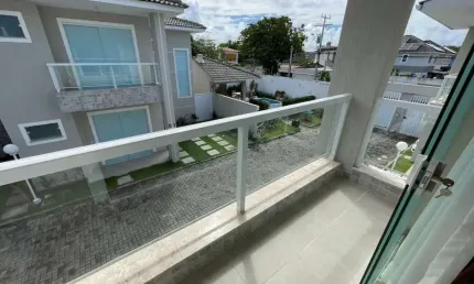 Maravilhosa casa à venda com 3/4, sendo um suíte, armários em todos ambientes, climatizada, energia solar, 145m2, buraquinho, lauro de freitas, venha