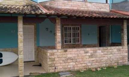 COD 221: CASA EM CONDOMÍNIO NA PRAIA DO BARBUDO - ARARUAMA.