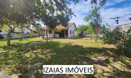 COD 419: ÓTIMA CASA DE ESQUINA PRÓXIMO A PRAIA - SAQUAREMA.