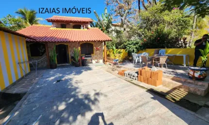 COD 319: LINDA CASA COM PISCINA PRÓXIMA A LAGOA DE SAQUAREMA.