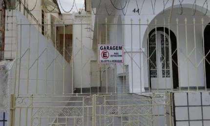 Casa para Venda em Salvador, Barris, 7 dormitórios, 3 suítes, 4 banheiros, 3 vagas