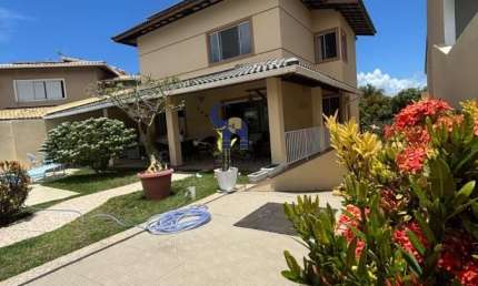 CASA Á VENDA CONDOMÍNIO ECO VILLAS- Casa em condomínio fechado com 3 pavimentos, sendo 4 suites e 01 gabinete.