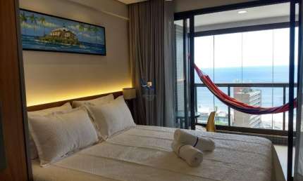 APARTAMENTO ESTÚDIO NA BARRA COM 24 METROS ANDAR ALTO. RUA MARQUES DE CARAVELAS  VISTA MAR PORTEIRA FECHADA.