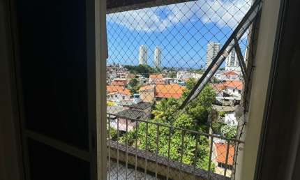 MÓVEL  1/4 LOCALIZADO NA RUA IRMÃ DULCE EM BROTAS, AO LADO DA FIOCRUZ, COM SUPERMERCADO, FARMÁCIA, ESCOLA PARTICULAR E PÚBLICA, ACADEMIA, CAFETERIA E SALÃO DE BELEZA A