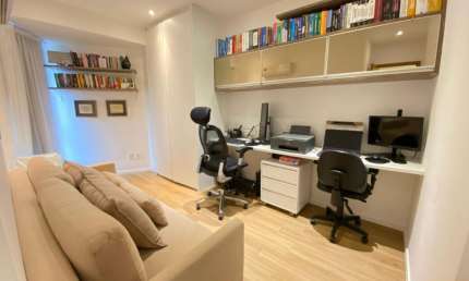 HORTO 156M, 3 SUÍTES, NASCENTE, VENTILAÇÃO CRUZADA , VISTA PERMANENTE, VARANDA GOURMET COM FECHAMENTO EM REIKI, LAVABO,  DEPENDÊNCIA COMPLETA, SALA EM DOIS AMBIENTES, 3 VAGAS DE GARAGEM.