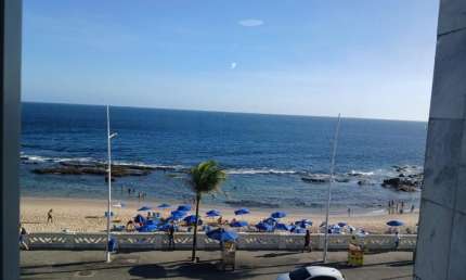 APARTAMENTO ESTUDIO PARA LOCAÇÃO MOBILIADO NO BAIRRO BARRA, EM FRENTE AO PORTA DA BARRA 
