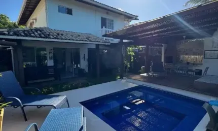 CASA MOBILIADA  A VENDA  4/4 COM DUAS SUITES NO CONDOMÍNIO  RESIDENCIAL QUATRO RODAS EM ITAPUÃ