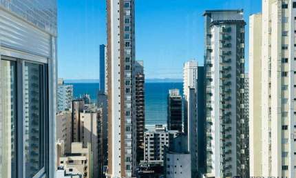 Apartamento Vista Mar com 3 suítes à venda, 118 m² por R$ 2.534.252,90 - Centro - Balneário Camboriú/SC