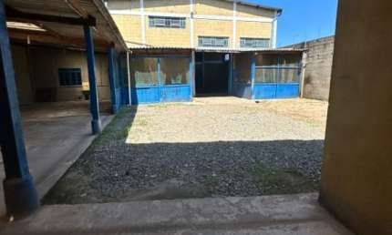 Barracão / Galpão / Depósito com 4 salas para alugar no São João, Pouso Alegre 