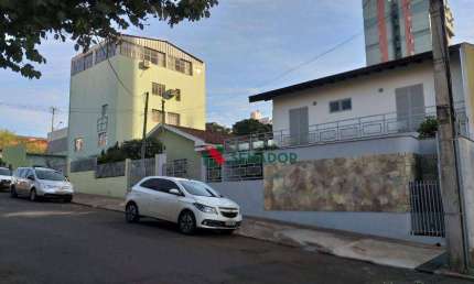 Esquina contendo 1 Prédio de 3 andares e 2 casas sendo 1 com sobrado à venda, 704 m² por R$ 1.990.000 - Centro - Londrina/PR
