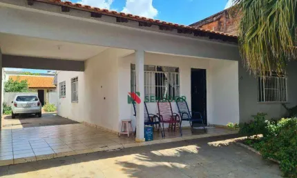 Casa com 3 dormitórios à venda, 160 m² por R$ 500.000 - Centro - Londrina/PR