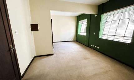 Sala Comercial no Centro de Curitiba por apenas R$ 145mil