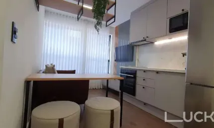 Apartamento Mobiliado de 1 Dormitório com Vaga à Venda – Alto da Glória, Curitiba/PR
