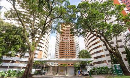 Apartamento com 180 m², 4 quartos sendo 2 suítes à venda no bairro Água Verde.